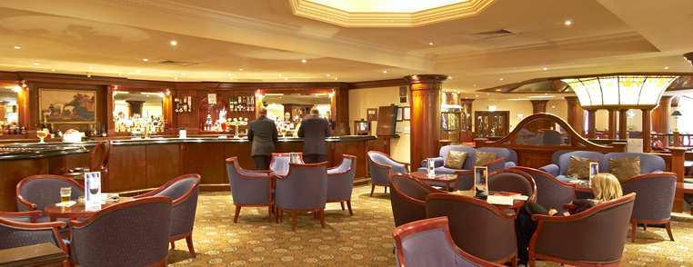 Отель Hilton Newbury Centre Ресторан фото